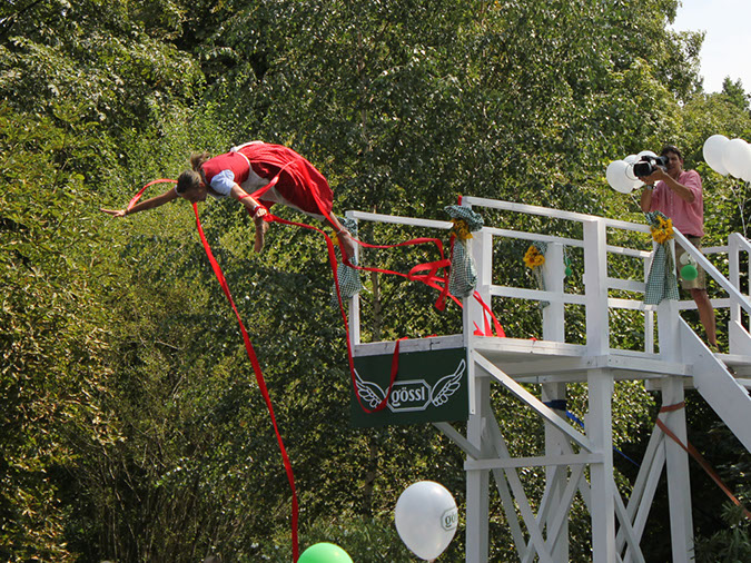 2014_aug_dirndlspringen04